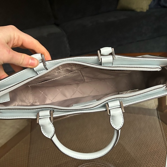 NWT Michael Kors Signature Logo Jessie Large Top Zip Tote in Soft Sky Bag - Picture 9 of 15